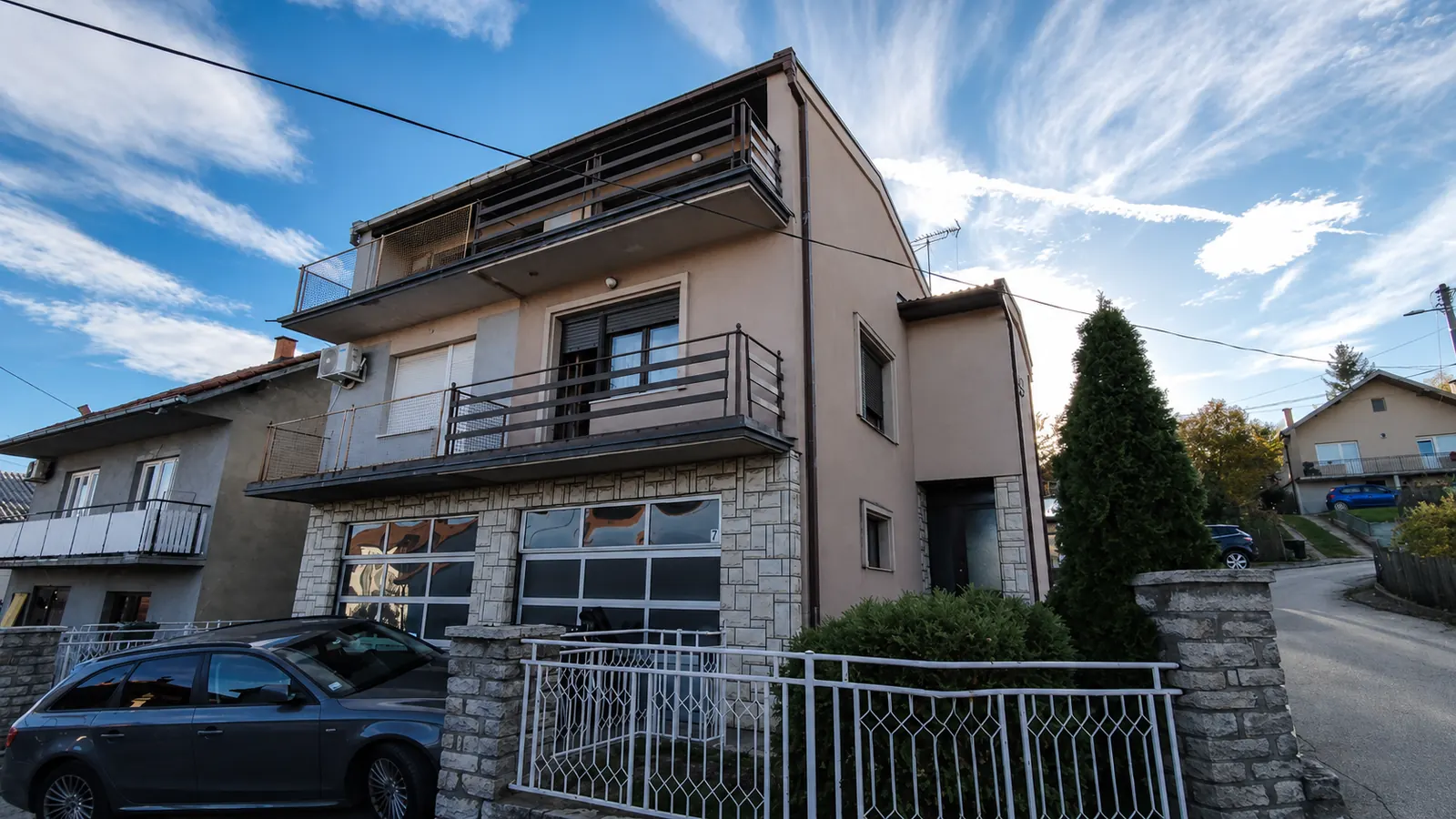 Postojeće stanje – prednja fasada porodične kuće pre revitalizacije, Valjevo